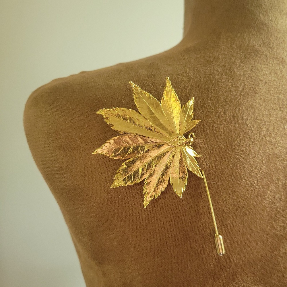 Vintage Gold Japanese Maple Leaf Stick Pin Large 2.5 Inch Leaf Cottagecore - Picture 3 of 5